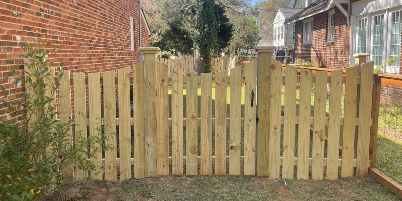 Wood Fences in Lexington, South Carolina